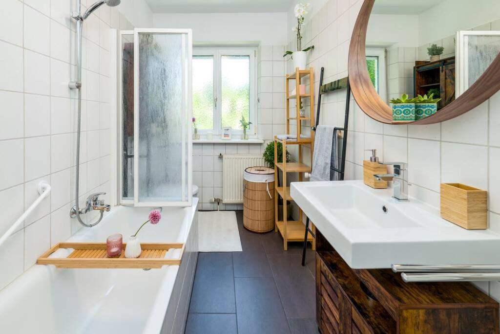 Eg Rechts -Wunderschone 80M² Grosse 3-Zimmer City Wohnung Nahe Salzburg Freilassing Exterior foto